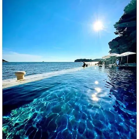 Boni A World Of Magic * Дубровник