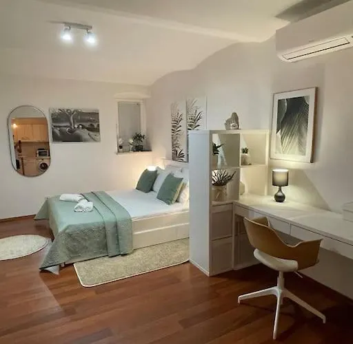 Boni A World Of Magic * Dubrovnik