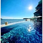 Boni A World Of Magic * Dubrovnik